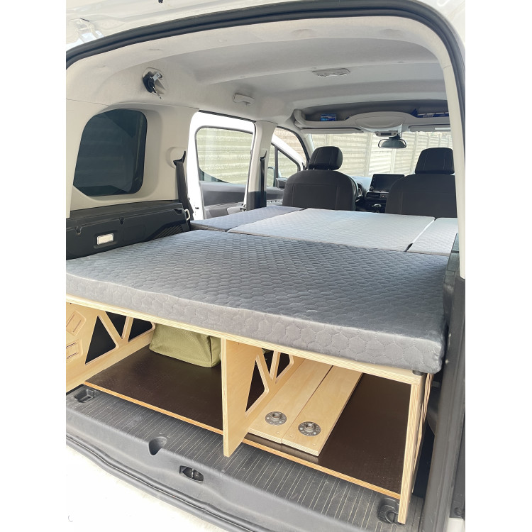 Camping Box Indy Light (letto, materasso, tavolo)